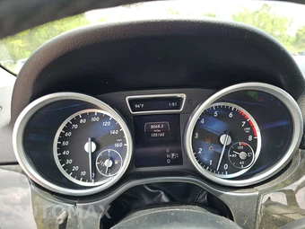 2015 Mercedes-Benz ML 350 - miniatura 12