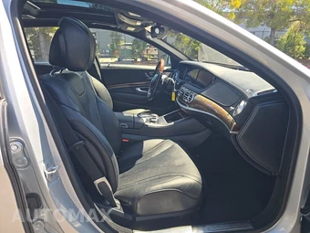 2015 Mercedes-Benz S 550 Sedan - miniatura 8