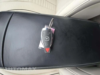 2015 Mercedes-Benz S 550 Sedan - miniatura 8