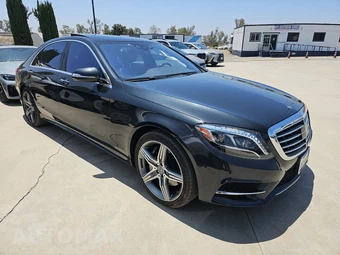 2015 Mercedes-Benz S 550 Sedan - miniatura 3