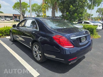 2015 Mercedes-Benz S 550 Sedan - miniatura 2