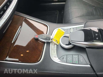 2015 Mercedes-Benz S 550 Sedan - miniatura 8