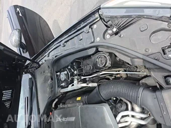 2015 Mercedes-Benz SL 63 AMG – miniatura 22