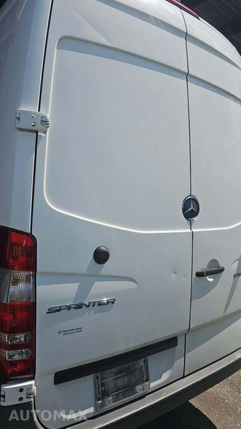 2015 Mercedes-Benz Sprinter 2500 Cargo Van Standard Roof 144.3" WB - miniatura 18