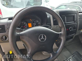 2015 Mercedes-Benz Sprinter 2500 Cargo Van Standard Roof 144.3" WB - miniatura 10