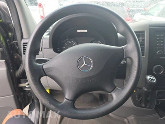 2015 Mercedes-Benz Sprinter 2500 Passenger Van Standard Roof 144.3" WB - miniatura 10