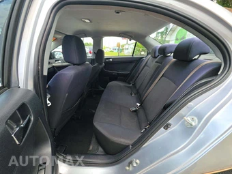 2015 Mitsubishi Lancer ES – miniatura 13