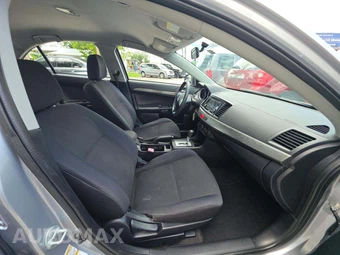 2015 Mitsubishi Lancer ES – miniatura 18