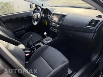 2015 Mitsubishi Lancer Evolution GSR - miniatura 22