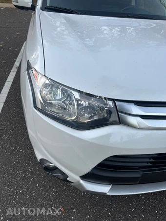 2015 Mitsubishi Outlander SE – miniatura 6