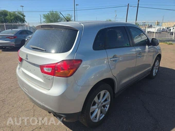 2015 Mitsubishi Outlander Sport ES – miniatura 3