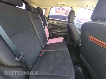 2015 Mitsubishi Outlander Sport ES - miniatura 13