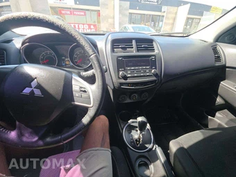 2015 Mitsubishi Outlander Sport ES - miniatura 7