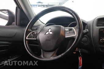 2015 Mitsubishi Outlander Sport ES - miniatura 31
