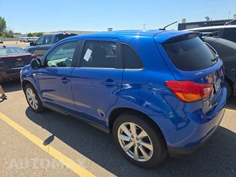 2015 Mitsubishi Outlander Sport SE – miniatura 6