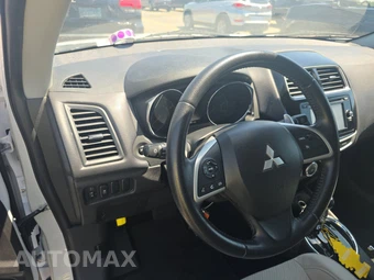2015 Mitsubishi Outlander Sport SE – miniatura 10