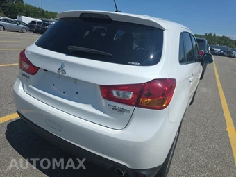 2015 Mitsubishi Outlander Sport SE – miniatura 4