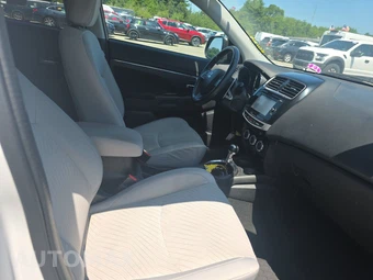 2015 Mitsubishi Outlander Sport SE – miniatura 8