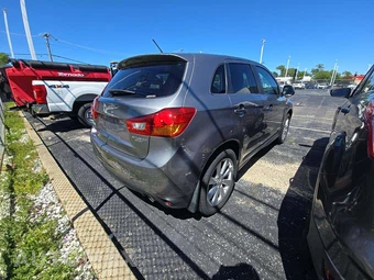 2015 Mitsubishi Outlander Sport SE – miniatura 3