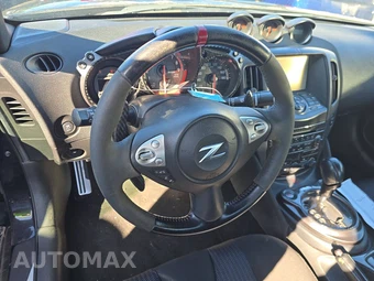 2015 Nissan 370Z NISMO Tech Coupe – miniatura 10