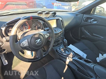 2015 Nissan 370Z NISMO Tech Coupe – miniatura 11