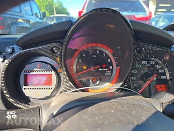 2015 Nissan 370Z NISMO Tech Coupe – miniatura 12