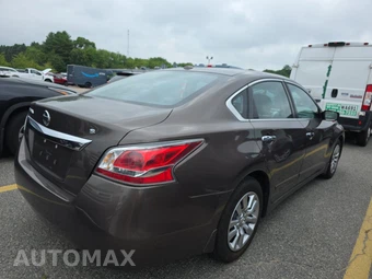 2015 Nissan Altima 2.5 S – miniatura 4