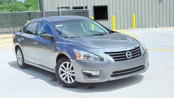 2015 Nissan Altima 2.5 S - miniatura 2