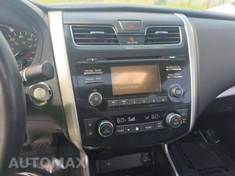 2015 Nissan Altima 2.5 SV – miniatura 10