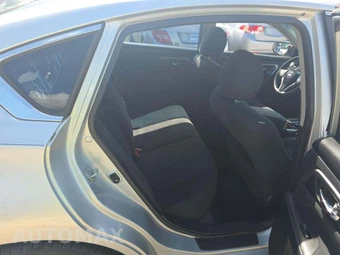 2015 Nissan Altima 2.5 SV – miniatura 16