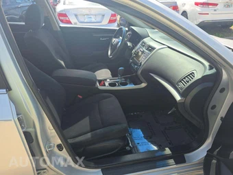 2015 Nissan Altima 2.5 SV – miniatura 18
