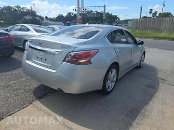 2015 Nissan Altima 2.5 SV – miniatura 3