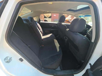 2015 Nissan Altima 2.5 SV – miniatura 16