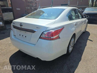 2015 Nissan Altima 2.5 SV – miniatura 3