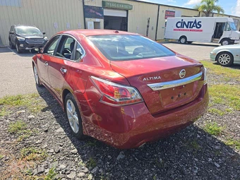 2015 Nissan Altima 2.5 SV - miniatura 2