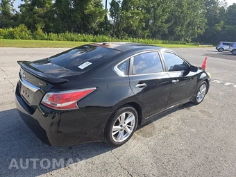 2015 Nissan Altima 2.5 SV – miniatura 4