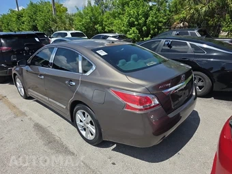 2015 Nissan Altima 2.5 SV – miniatura 6