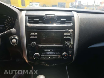 2015 Nissan Altima 2.5 SV - miniatura 10