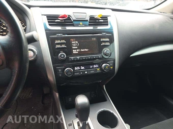 2015 Nissan Altima 2.5 SV – miniatura 10