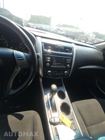 2015 Nissan Altima 2.5 SV – miniatura 10