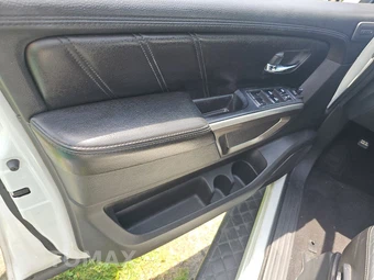 2015 Nissan Armada Platinum – miniatura 9