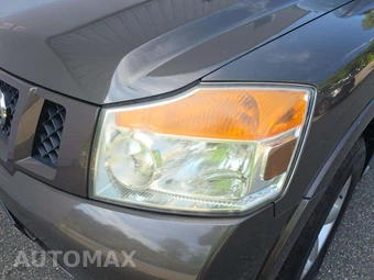 2015 Nissan Armada SV - miniatura 24
