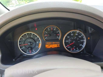 2015 Nissan Armada SV - miniatura 9