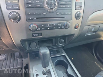 2015 Nissan Armada SV - miniatura 14