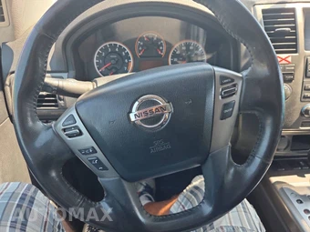 2015 Nissan Armada SV - miniatura 15