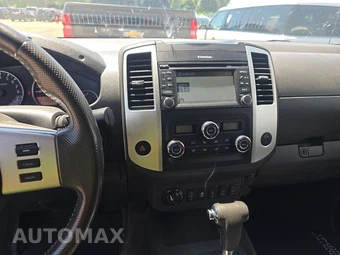 2015 Nissan Frontier PRO-4X Crew Cab Medium Bed - miniatura 11