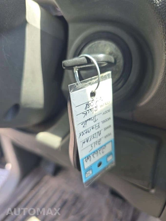 2015 Nissan Frontier SV Crew Cab Medium Bed – miniatura 8