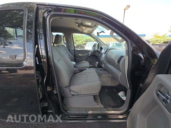 2015 Nissan Frontier SV Crew Cab Medium Bed – miniatura 15