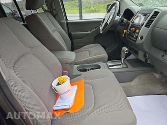 2015 Nissan Frontier SV Crew Cab Medium Bed – miniatura 18