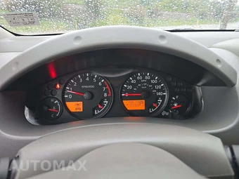 2015 Nissan Frontier SV Crew Cab Medium Bed – miniatura 9
